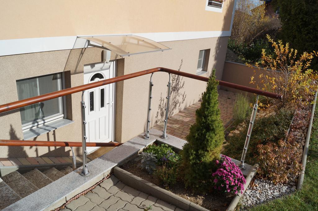 Apartment Robert Maiersdorf エクステリア 写真